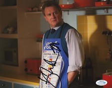 Hugh Bonneville Paddington Autographed Signed 8x10 Photo ACOA