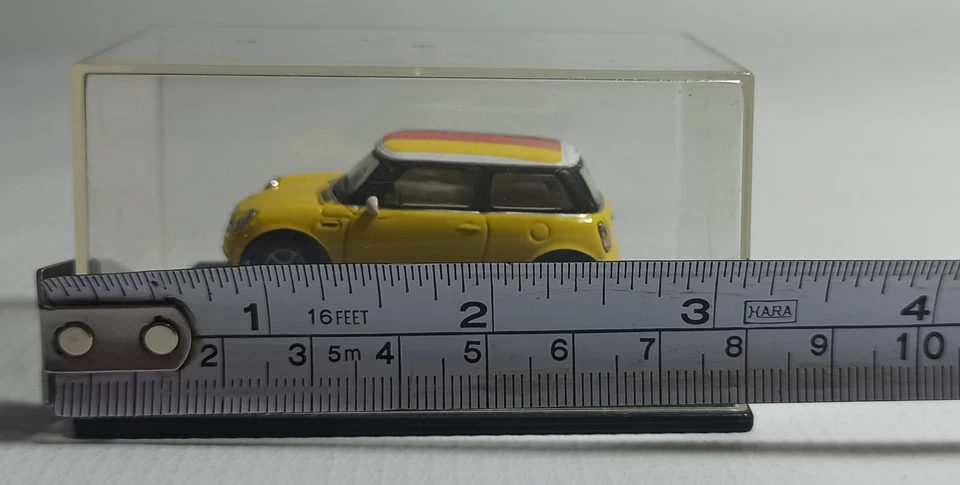 SCHUCO MINI COOPER GERMAN FLAG ROOFTOP 1:72 DIECAST MINI TOY CAR w/ CASE - Image 2 of 4