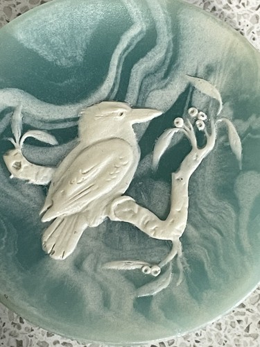 GENUINE MARLESTONE HANDCRAFTED CULTURED MARBLE AUSTRALIA BLUE & WHITE KOOKABURRA - Picture 2 of 4