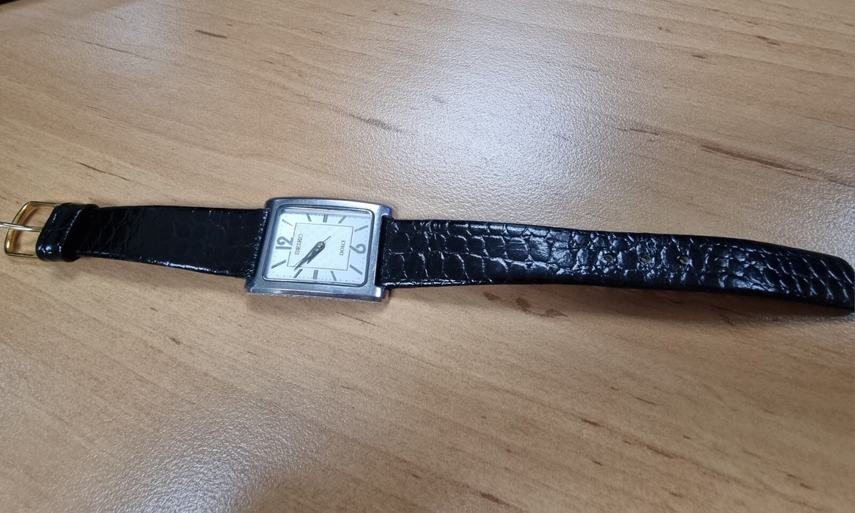 rare SEIKO DOLCE 4J41-0AC0 Men's used watch analog 3 needles