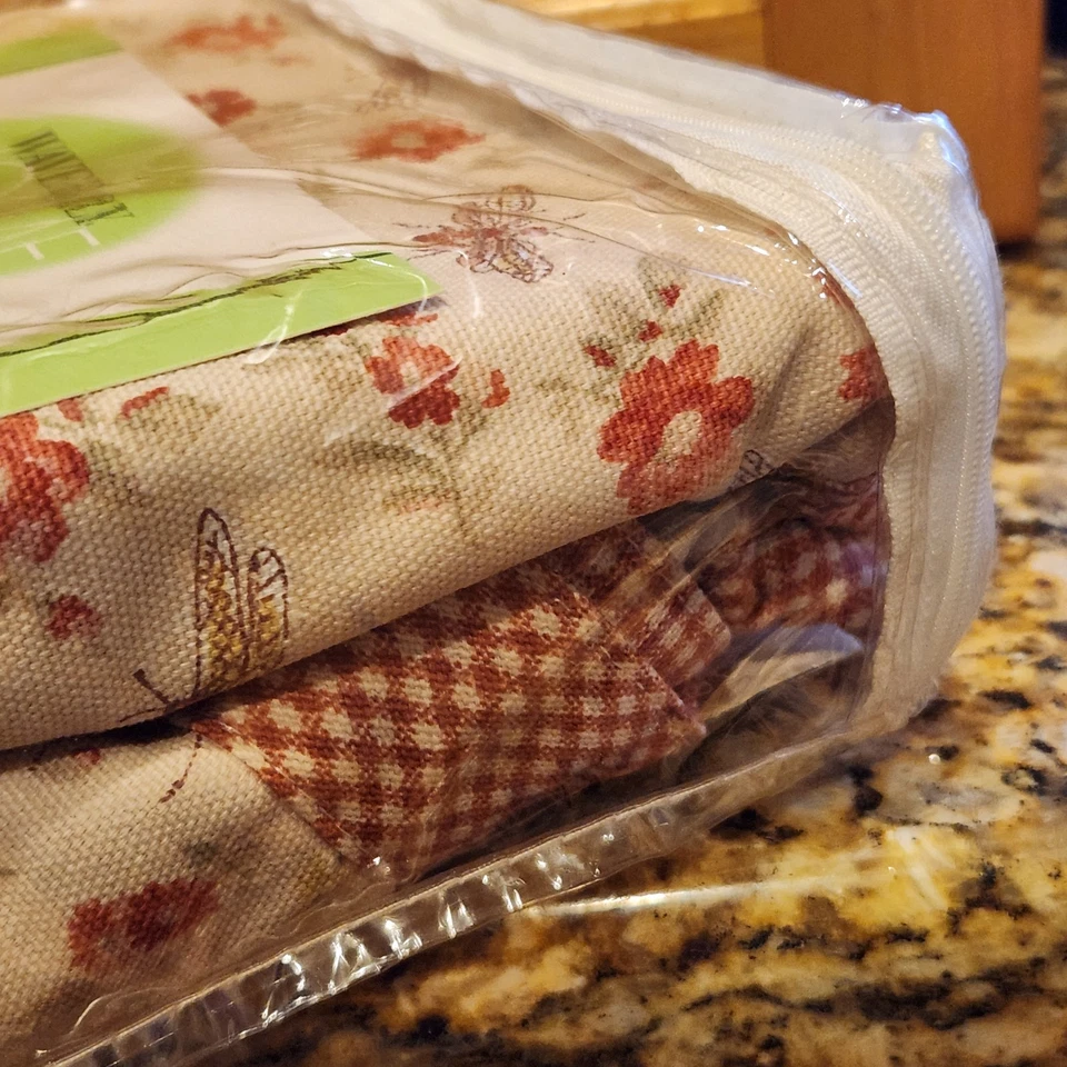 Waverly Home Classics Clarissa Valance Flea Market Parchment DragonFly 42x22" - Image 3 of 4