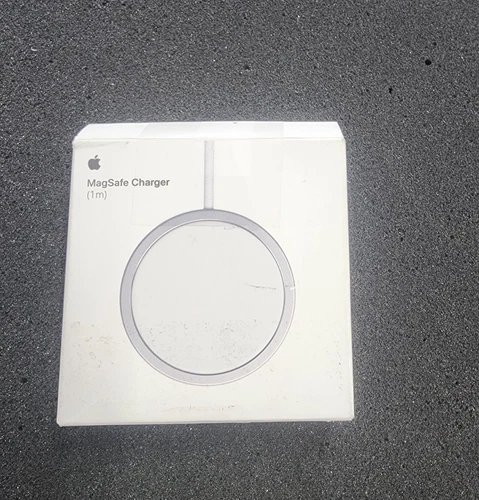 Apple Original USB-C MagSafe Wireless Charger 1 Meters White - MX6X3LL/A - product listing photo