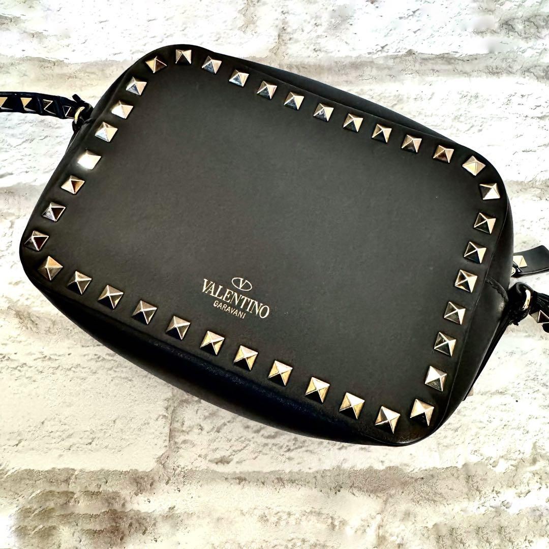 Valentino Garavani Rockstud Shoulder Bag Black Leather Excellent Condition Japa thumbnail 2