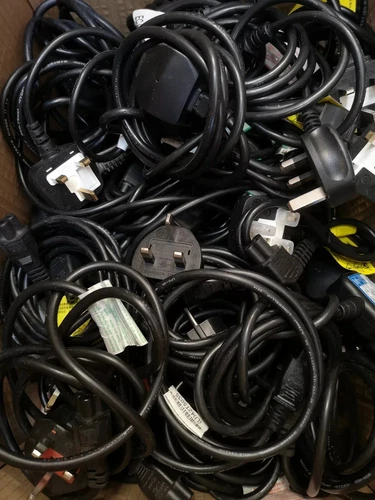 *JOB LOT* 50 x UK C5 Cloverleaf Micky Mouse Power Lead Cable for Laptops USED