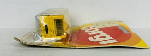 Vintage Corgi Diecast School Bus 1981 Great Britain Buffums Dept Store Price Tag - Picture 3 of 6