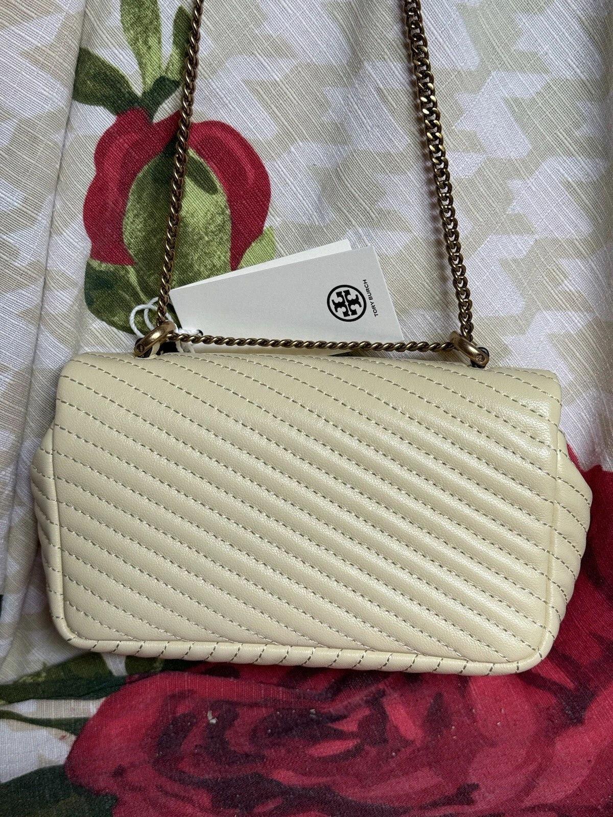 Borsa a tracolla Tory Burch Kira Moto Quilt Mini Flap in pelle con vortice di limone $358