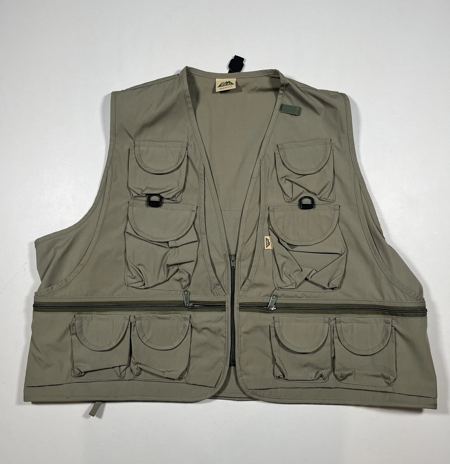 Ideal Fishing Vest Mens XL Khaki Multi Pocket Zip Front Utility Made In USA Read
Opens in a new wind