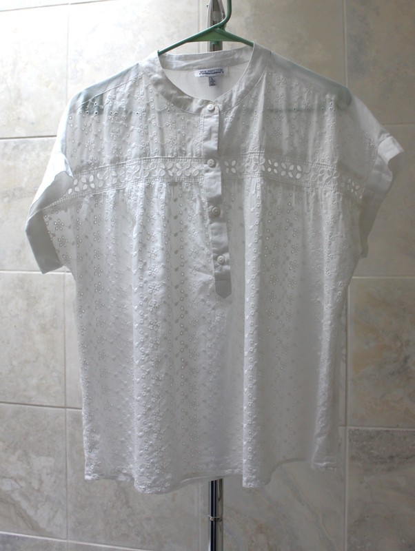 New Direction Eyelet Top sz L (chest 52") White Cotton 1/2 Button Cap Sleeve