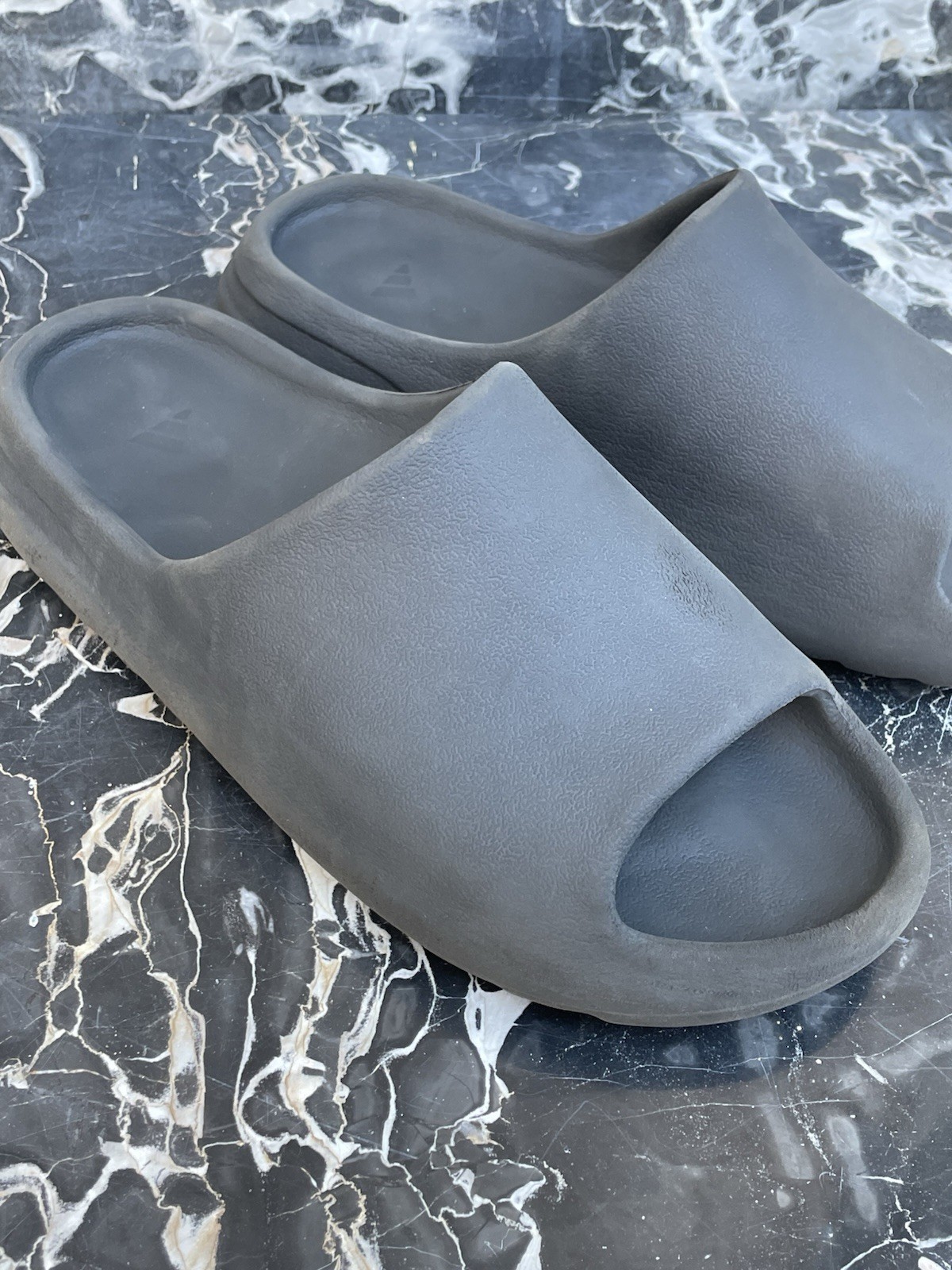 Yeezy Slate Marine Slides Size 12 Men’s Shoes thumbnail 2