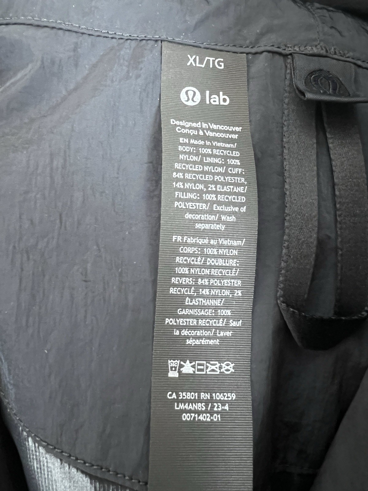 NWT Size XL Lululemon LAB Insulated Hooded Jacket CCNY Classic Navy RARE image 4
