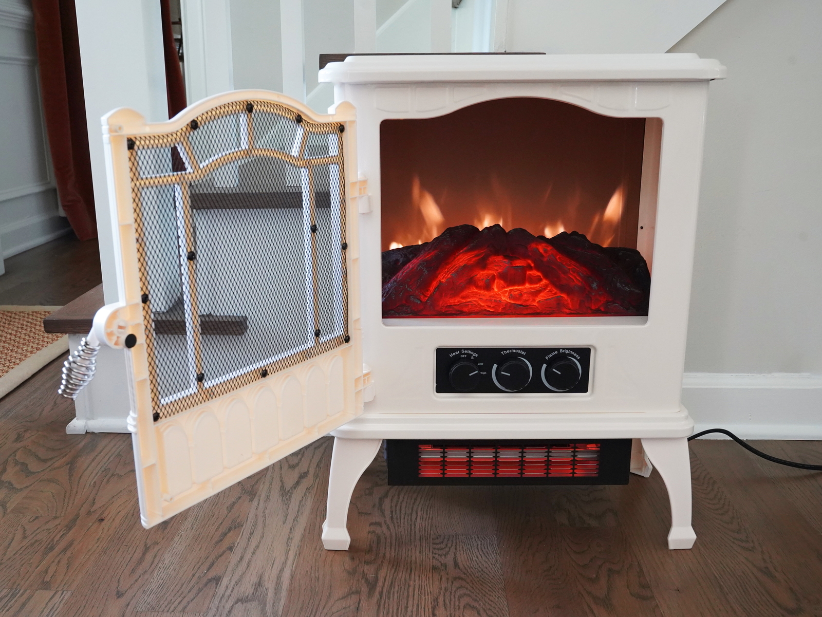 Mainstays 1500w 2Setting 3D Electric Stove Heater with Lifelike Flame