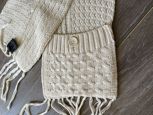 Nils sportswear winter scarf front pockets soft cream fringe cable cotton blend