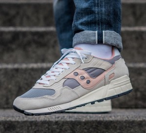 saucony off white