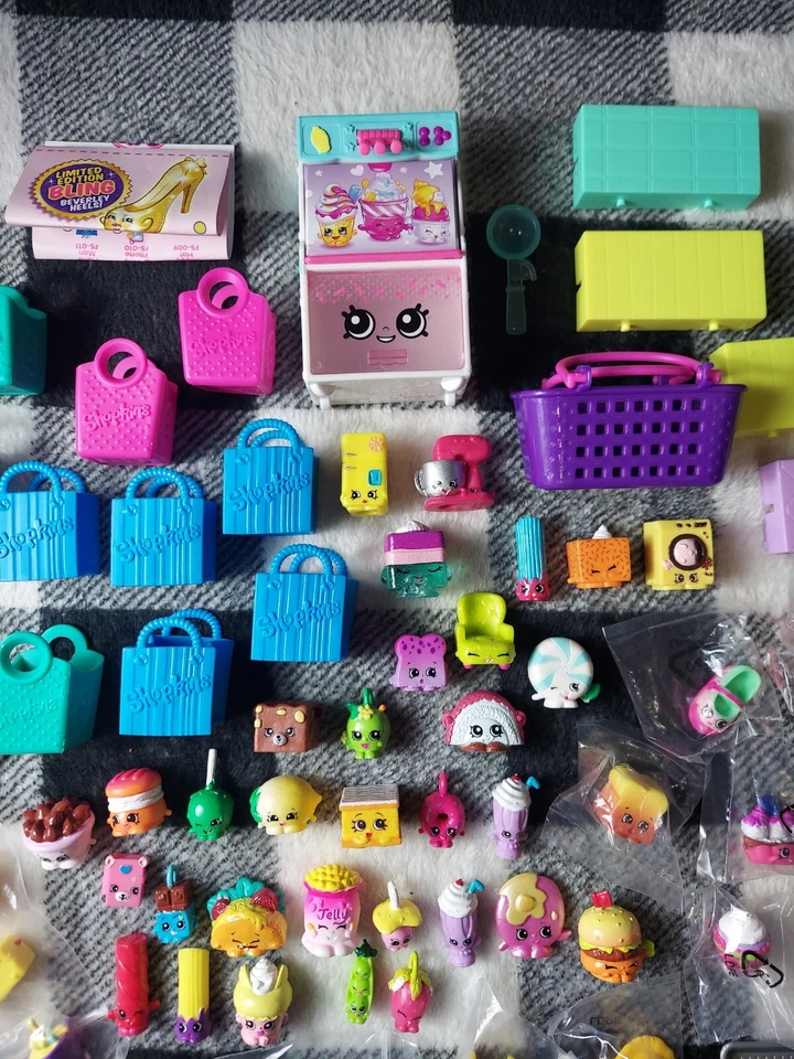 Shopkins 65+ Pieces Random/Mixed Lot Shipkin Basket, Dinner Box, Bags  - Image 2 of 4