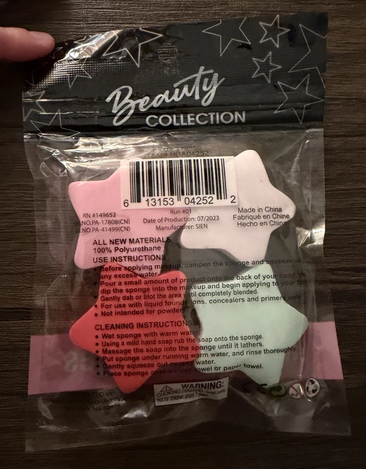 Esponjas de maquillaje multicolores en forma de estrella Beauty Collection | 4 piezas - Imagen 2 de 2