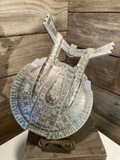 Starfleet starship Enterprise NX-01 Model Star Trek Enterprises