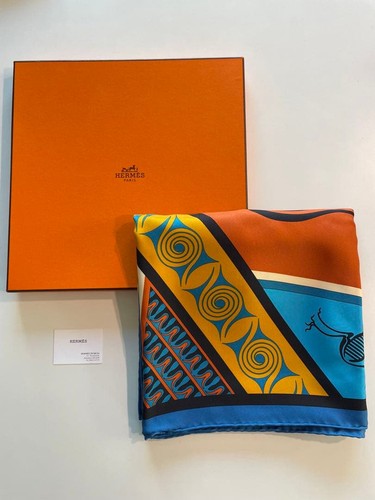 HERMES Brand newUnused Carre 90 Silk Scarf Large
