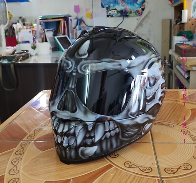 CUSTOM AIRBRUSHED MOTORCYCLE HELMET UK