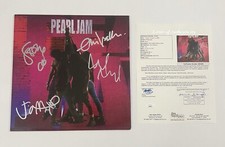 PEARL JAM SIGNED TEN VINYL RECORD (EDDIE VEDDER + JEFF MIKE STONE) JSA COA LOA