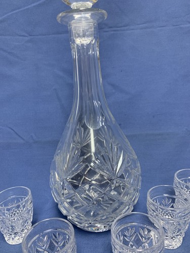 Crystal Wine Decanter Etched Floral Design & 5 Glass 13" - Picture 5 of 7