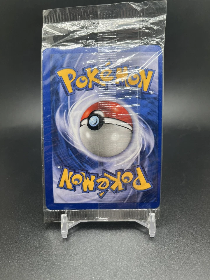 Pokémon TCG Sealed Machamp 8/102 CD-Rom COSMOS Holo MISCUT ALIGNMENT DOT ERROR - Image 4 of 4