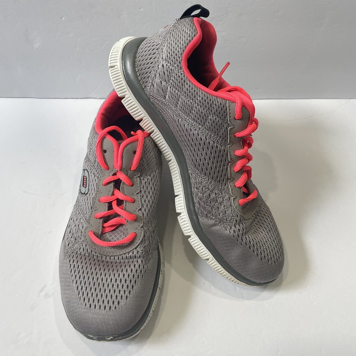 Skechers Skech-Knit Womens Memory Foam Shoes Grey/Pink Size