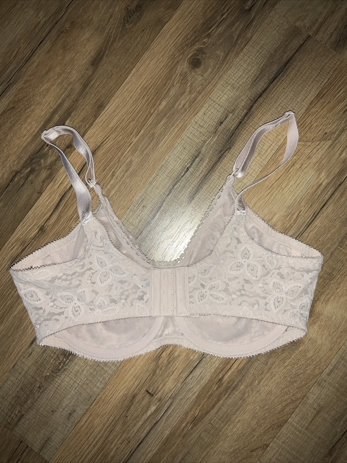 Bali Womens Bra 36D Pink 2 Ply Seamless Underwire 3432 Light Pink Lace