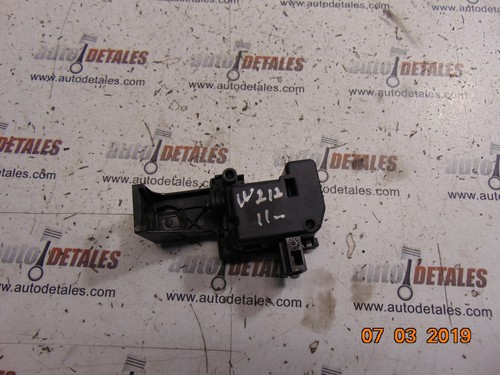 Mercedes W212 Tankklappe Deckel Stellmotor A2048200072 Gebraucht 2011