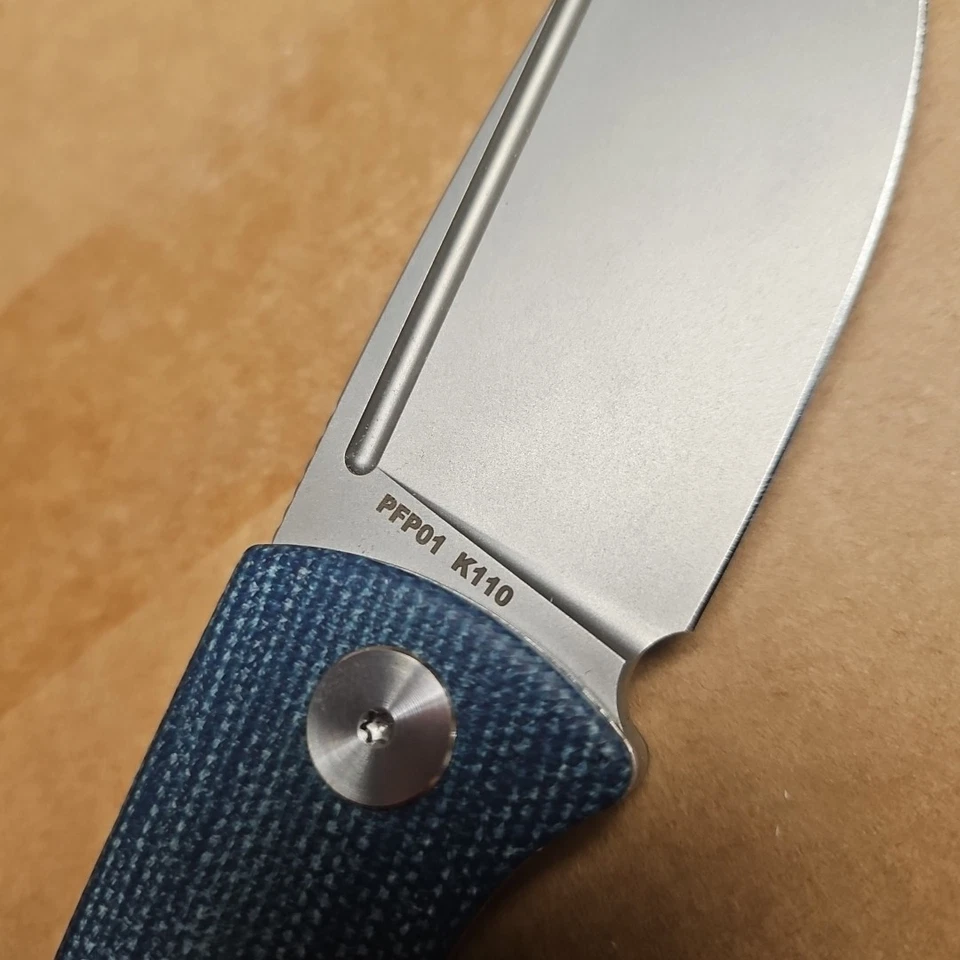Cuchillo Plegable Pez Petrificado Beluga Azul Mango Micarta K110 Liso PFP01-BMP Foto 3 de 3
