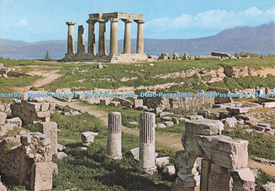 D276245 Antiker Korinth Der archaische Apollontempel dominiert die Ruinen des