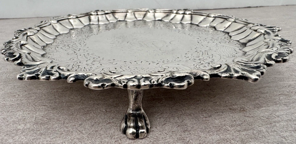 INGLÉS TEMPRANO GEORGIANO ESTERLINA 7 1/4” ARMORIAL SALVER LONDRES WM. PEASTON 1750 Foto 3 de 4