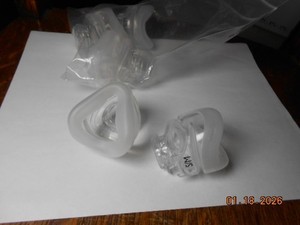 PHILLIPS RESPIRONICS LOT OF 5 NEW SMALL WISP NASAL MASK CUSHION