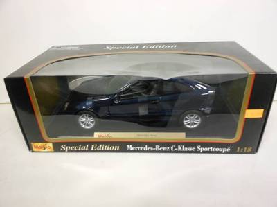 Maisto Mercedes-Benz C-Klasse Sportcoupe Blue (Die-cast - 1:18 Scale)