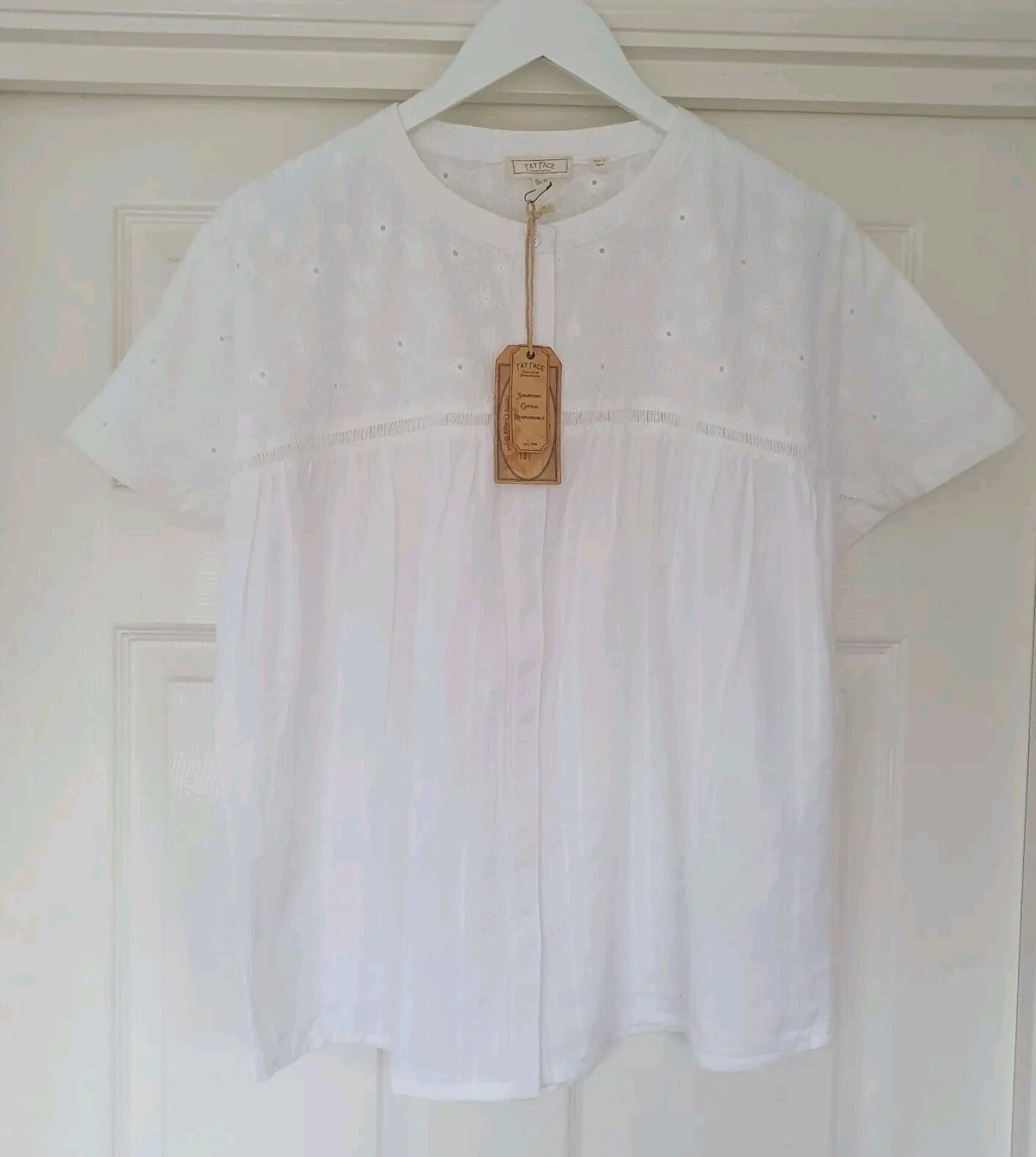 Fat Face Paulina Top Broderie Anglaise Top Shirt Size 18 Ivory 100% Cotton BNWT
Opens in a new windo
