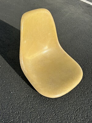 VTG  Herman Miller EAMES FIBERGLASS  ochre/yellow side shell