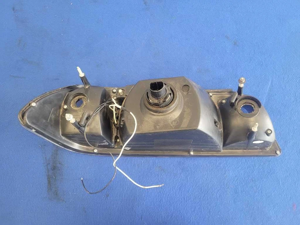 Faro delantero derecho conductor Ford Mustang GT 1987-1993 5,0 L mercado de accesorios 2603 Foto 2 de 4