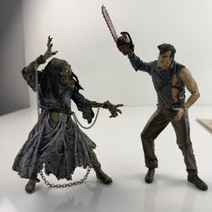 Figurine Super7 ReAction – Pit Witch (Midnight) – Army Of Darkness – Édition Limitée