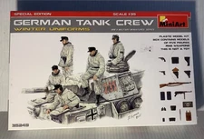 Miniart 1/35 German Tank Crew Winter Uniforms 35249 NEW SEALED