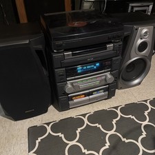 AIWA CX-ZR774 AM/FM CD CASSETTE TURNTABLE