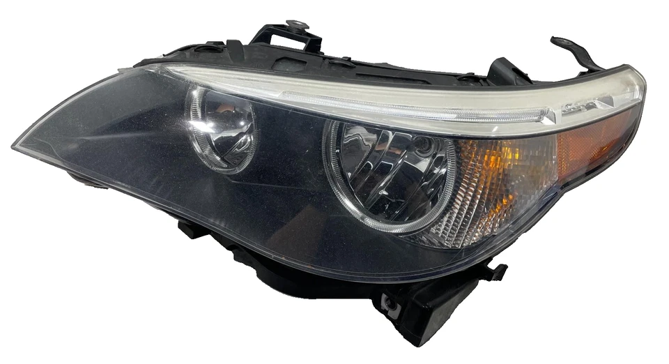 2006 BMW 525Xi OEM Left Hand Drivers Side Halogen Headlight Assembly 2004-2007 - Image 4 of 4