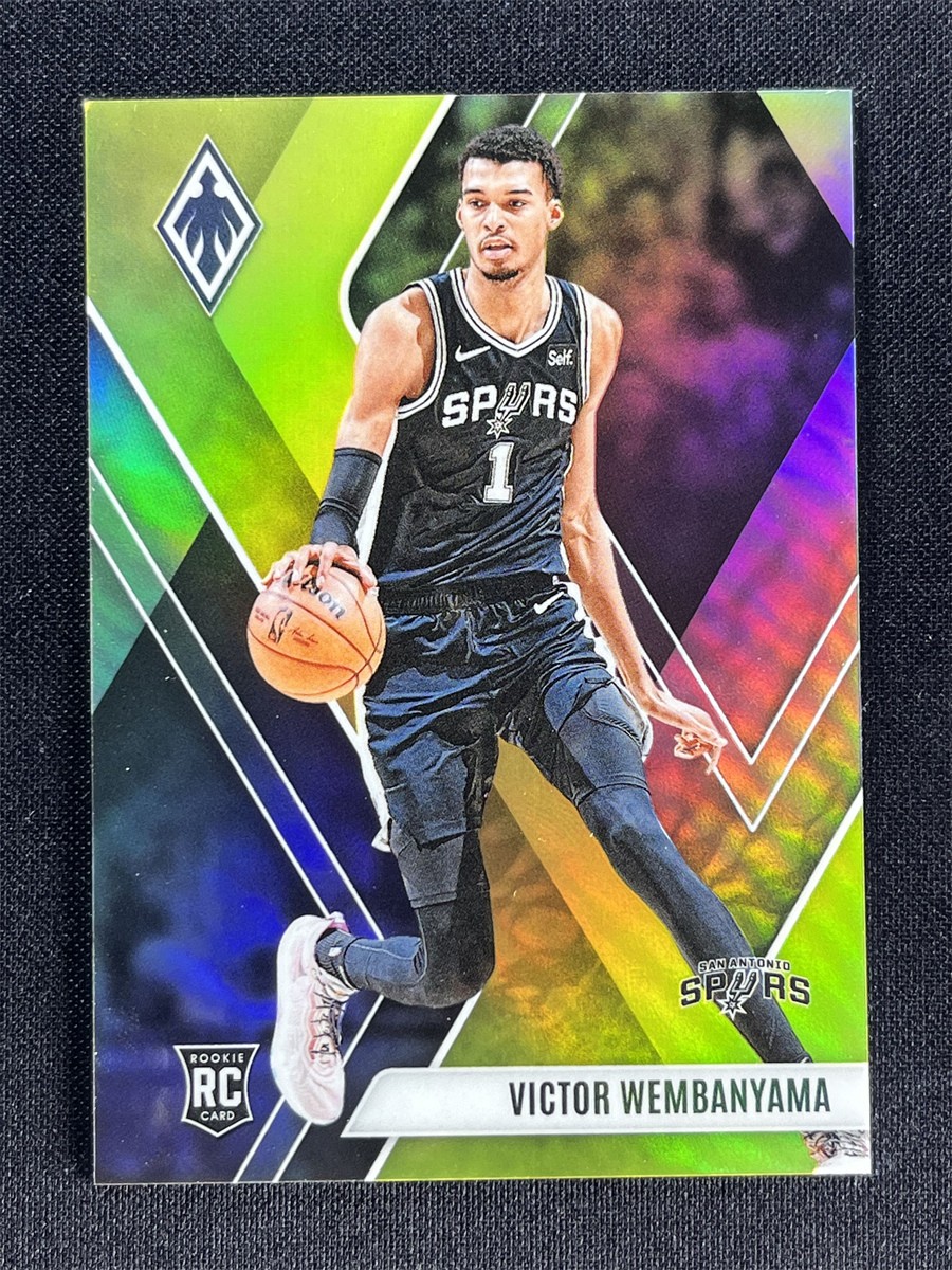 2023-24 Panini Phoenix Victor Wembanyama #256 RC Rookie Yellow Prizm Spurs /49