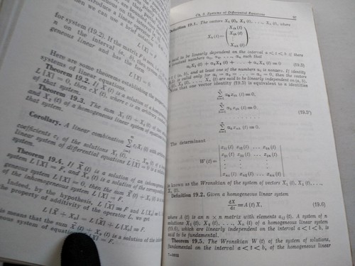 Ordinary Differential Equations Krasnov Mir Publishers Moscow 1987 - Foto 9 di 10