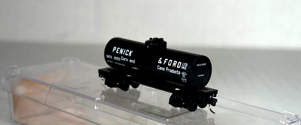 MICRO-TRAINS LINE Z SCALE 39' SINGLE DOME TANK CAR PENICK & FORD 53000600 - Image 2 of 3