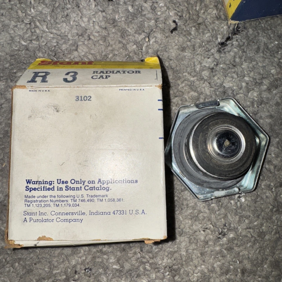 Jeep Wrangler Radiator Coolant Cap 2.4,2.5,4.0 New - Image 3 of 3