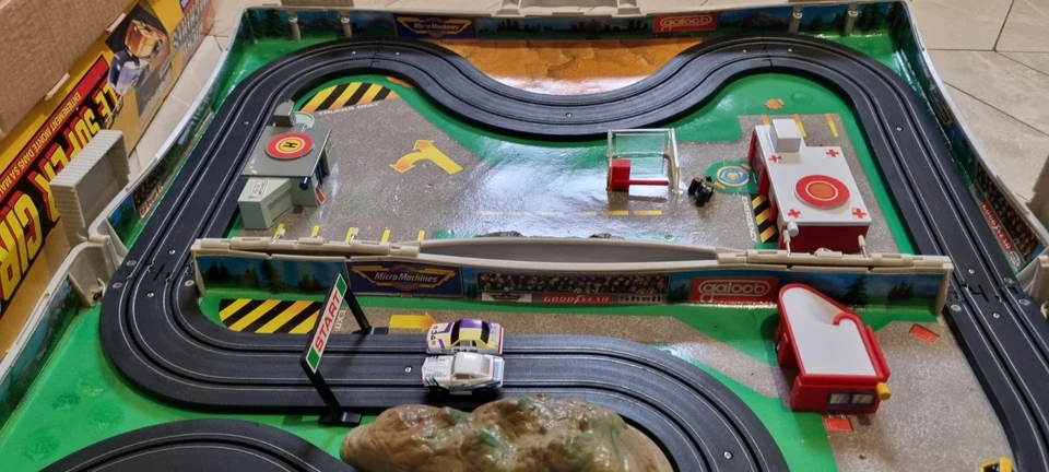 Micro Machines CIRCUIT ROUTIER ELECTRIQUE années 1990 Galoob - Photo 2/4