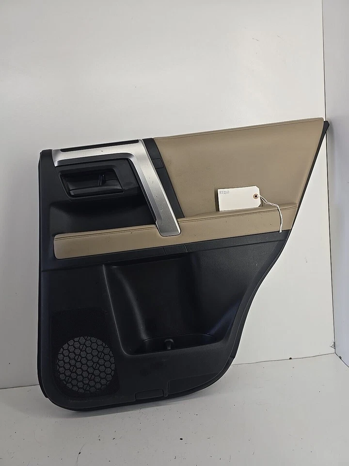 TOYOTA 4RUNNER 2014-2018 PUERTA TRASERA DERECHA MOLDURA PANEL OEM 67613X1D00 NEGRO Foto 2 de 4