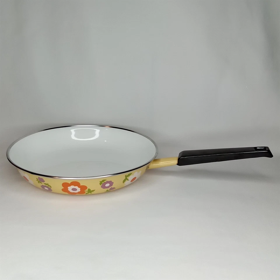 MCM Porcelain Enamel Fry Pan With Original Box Made In West Germany 1960s - Image 3 of 4