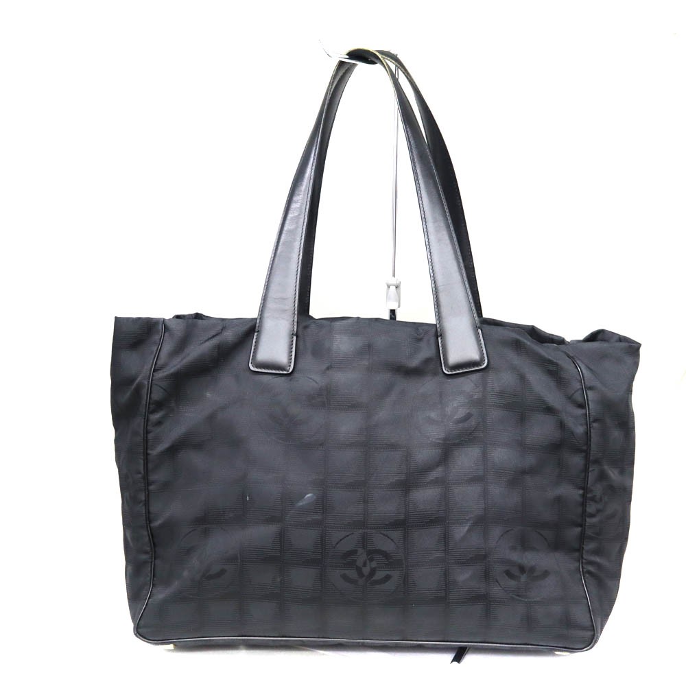 Chanel Black Nylon Leather Tote MM Pre-Owned Travel Bag