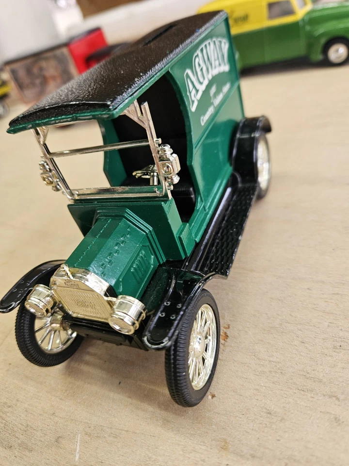 Camión de reparto Ford Agway 1912 cabina abierta banco de carros fundido a presión ertl 1/25 de colección Foto 2 de 4
