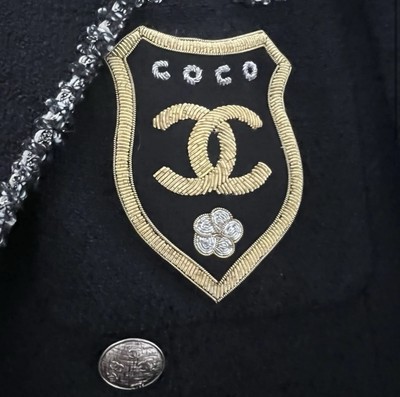 シャネル COCO CHANEL 05C VINTAGE NEW BLACKTWEED GOLD COCO PATCH JACKET CC